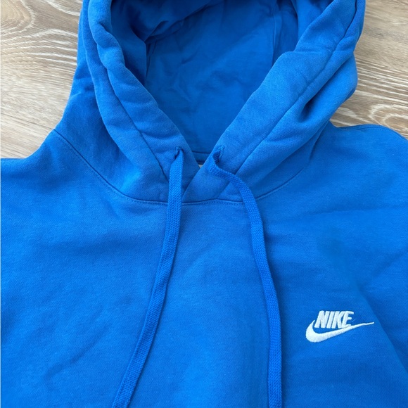 NIKE HOODIE - BLUE - WORN ONCE -SIZE LARGE FITS WOMAN AND MEN - Picture 4 of 7